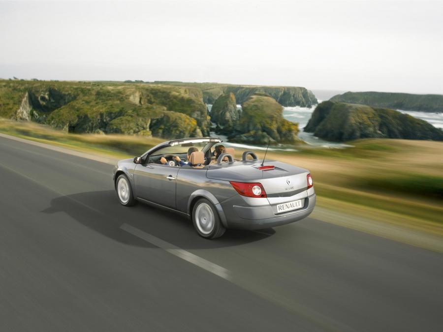  Renault Megane Coupe Cabriolet 2006 года  (фото 5 из 15)
